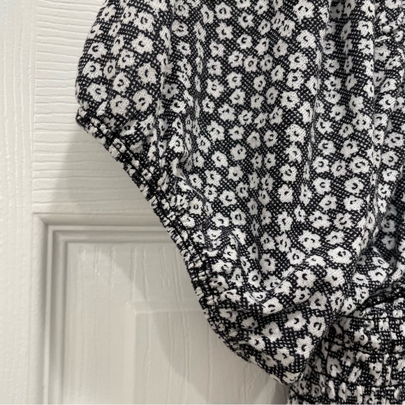 Urban Outfitters Floral Top - Picture 8 of 13